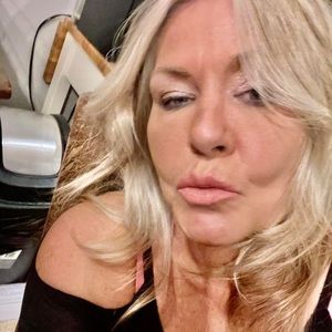 Meet your Posher, Christy